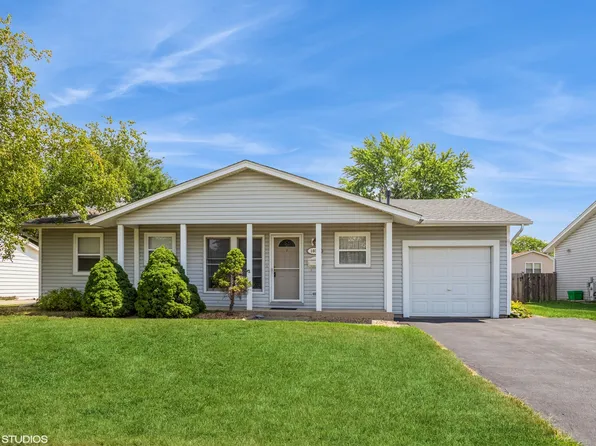 1033 Grissom Trl, Elk Grove Village, IL 60007