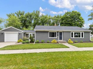 1121 Fulton St, De Pere, WI 54115