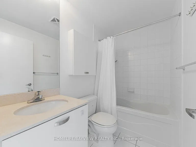 38 Grenville St #2405 — Photo 29
