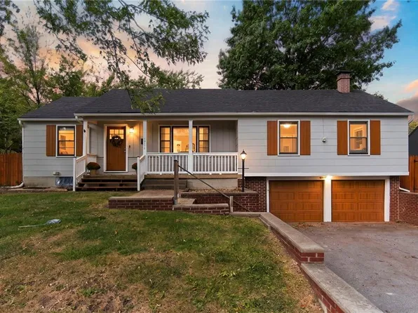 6946 Horton St, Overland Park, KS 66204