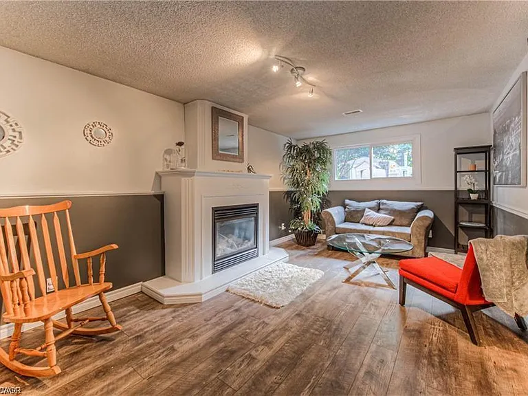 483 Kingscourt Dr #A — Photo 16