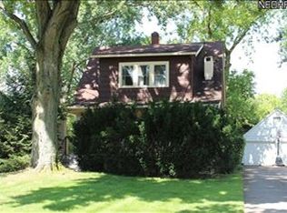 4254 W 220th St, Fairview Park, OH