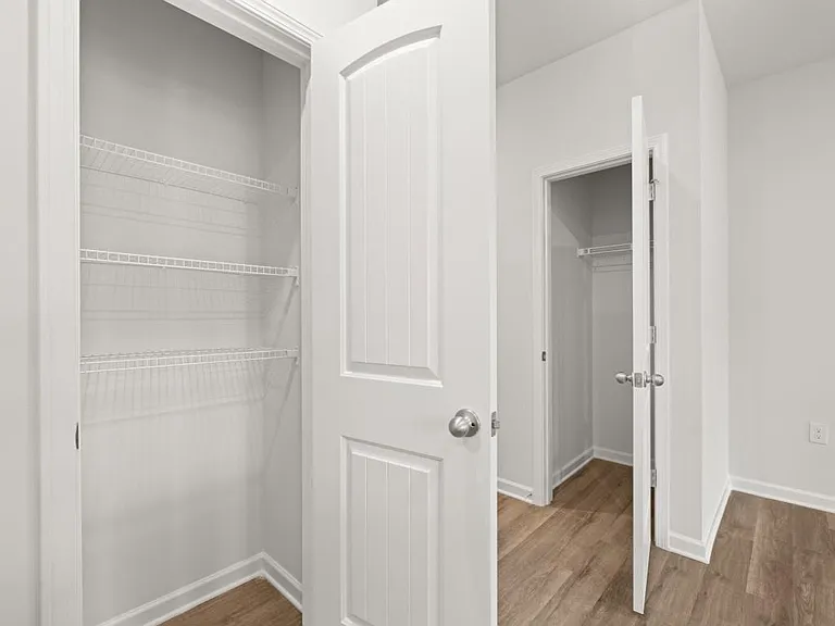 5976 Skylar Dr — Photo 18