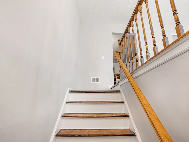 166 Sapphire Ln — Photo 6