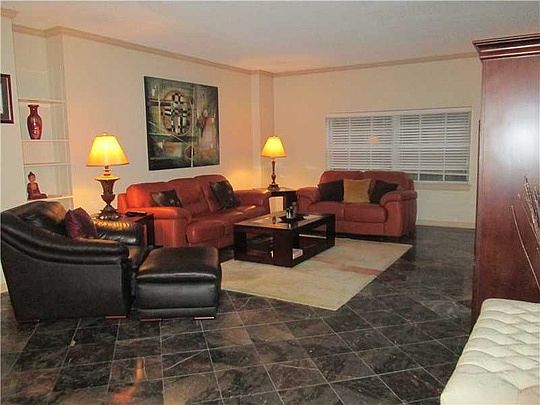 2nd image of 1750 Saint Charles Ave APT 221