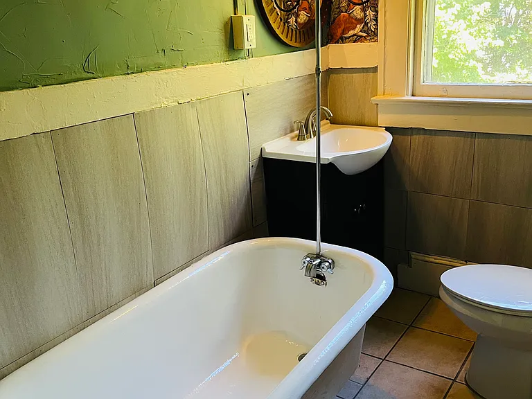 121 Flint St #3 — Photo 16