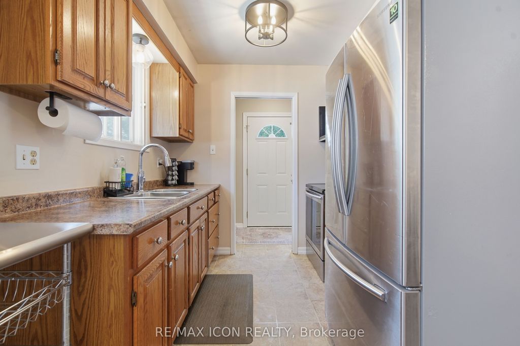 107 Rosamond Cres, London, ON - More