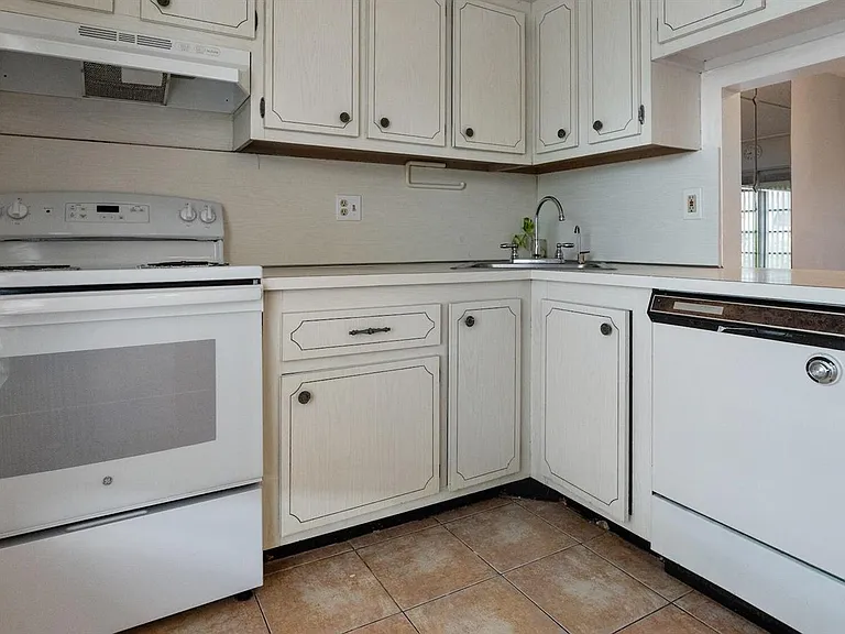 5890 NW 64th Ave #308 — Photo 9