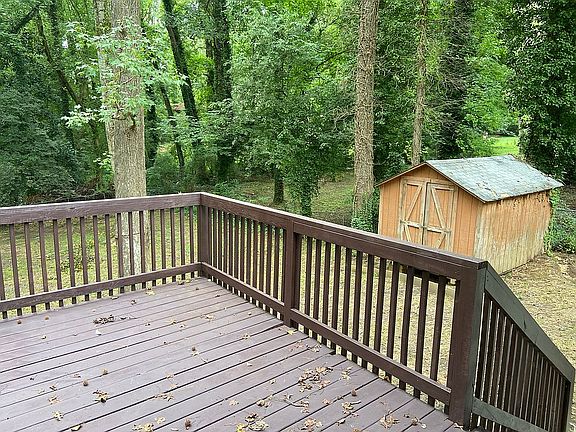 New Deck leads to back yard