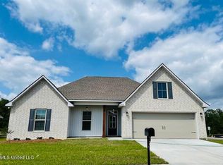 3704 Hamilton Dr, Biloxi, MS 39532