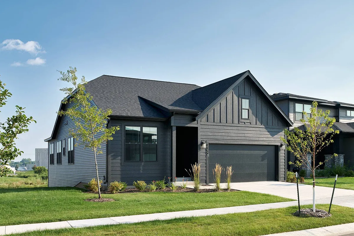 Building Photo - The Preserve at West Circle