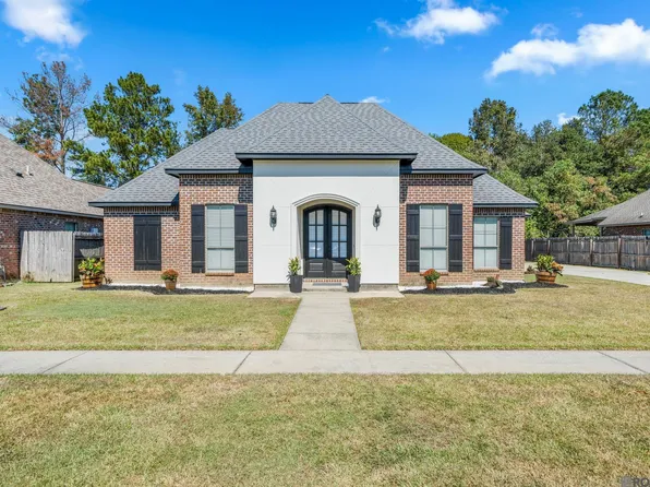 12741 Ruby Lake Dr, Walker, LA 70785