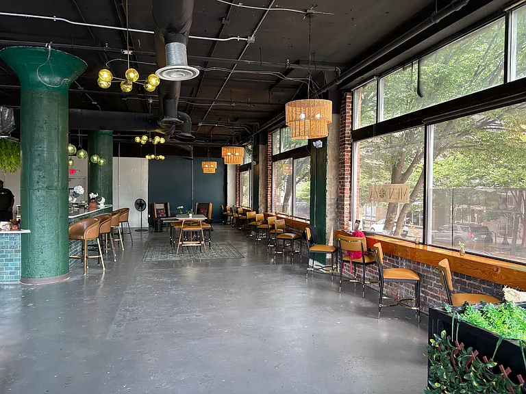 In-building coffee shop.