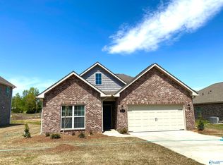 9226 Current Way SE, Owens Cross Roads, AL 35763