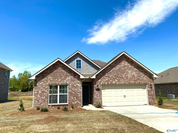 9226 Current Way SE, Owens Cross Roads, AL 35763
