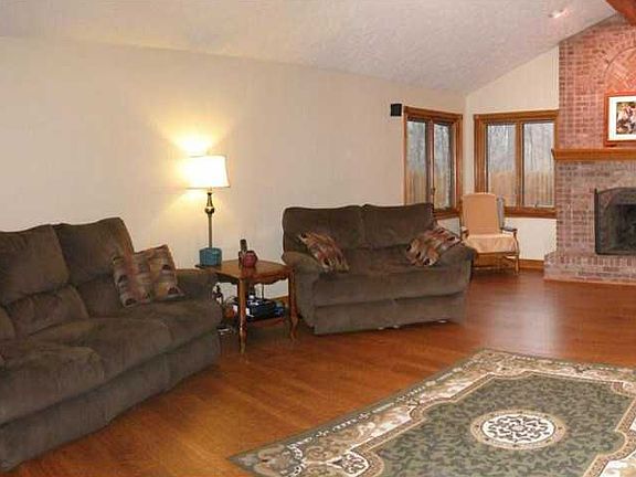 3rd image of 6770 Juliet Dr