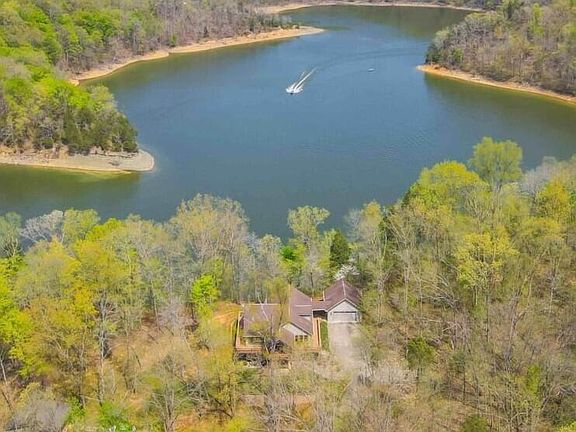 3rd image of 450 White Oak Dr
