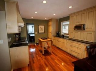 1212 Balsam Trl E, Eagan, MN 55123