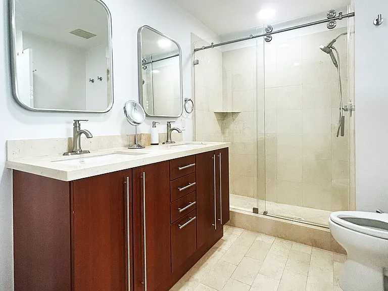 79 SW 12th St #1710 — Photo 8