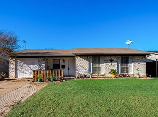 1721 Pine Knot Dr, Garland, TX 75044