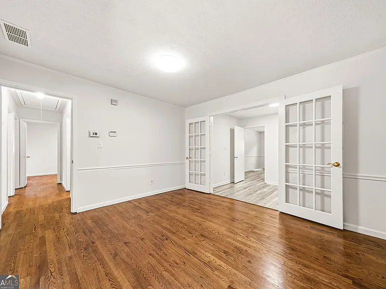 3940 Hubert Dr — Photo 7