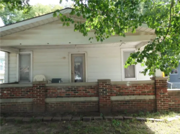 1115 S Noland Rd, Independence, MO 64050
