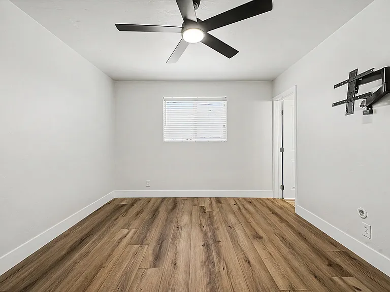 Primary bedroom 1