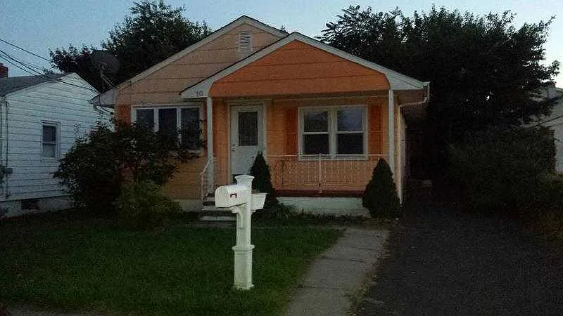 10 N Reading St photo 1