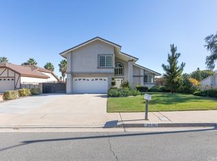 2415 Peacock Ln, Corona, CA 92882