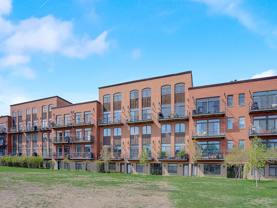 1st image of 1830 N Winchester Ave APT 301