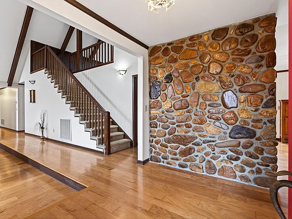 5th image of 160 Ballard Rd