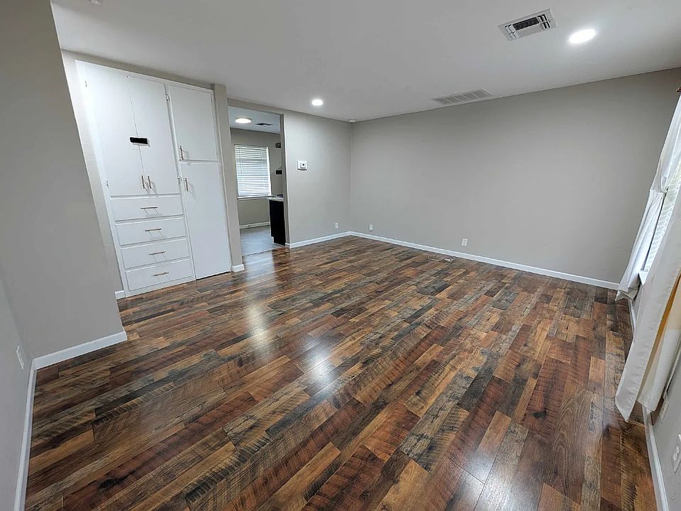 1st image of 2217 Hasley Dr