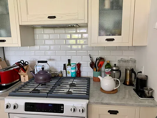 Rented by Corcoran | media 25