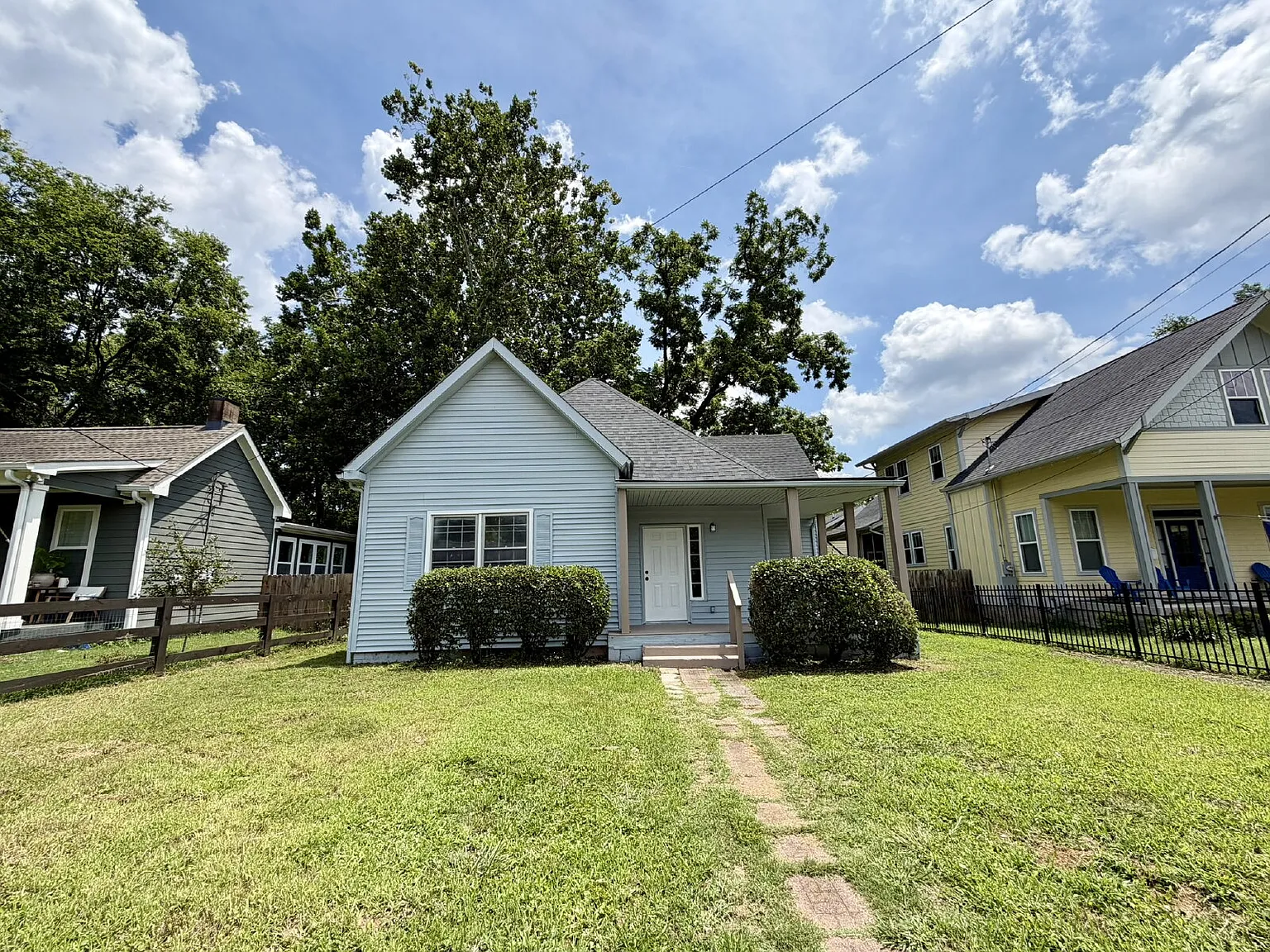 2 bed, 2.0 bath, 1224 sqft, $2,350 — Photo 3