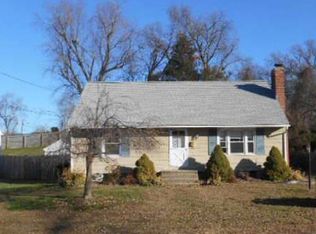 71 Bayne St, East Longmeadow, MA 01028