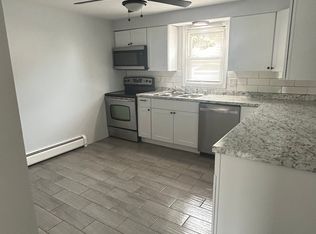 542 York Ave, Pawtucket, RI 02861