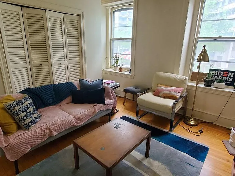 2433 Fairmount Ave #B — Photo 1