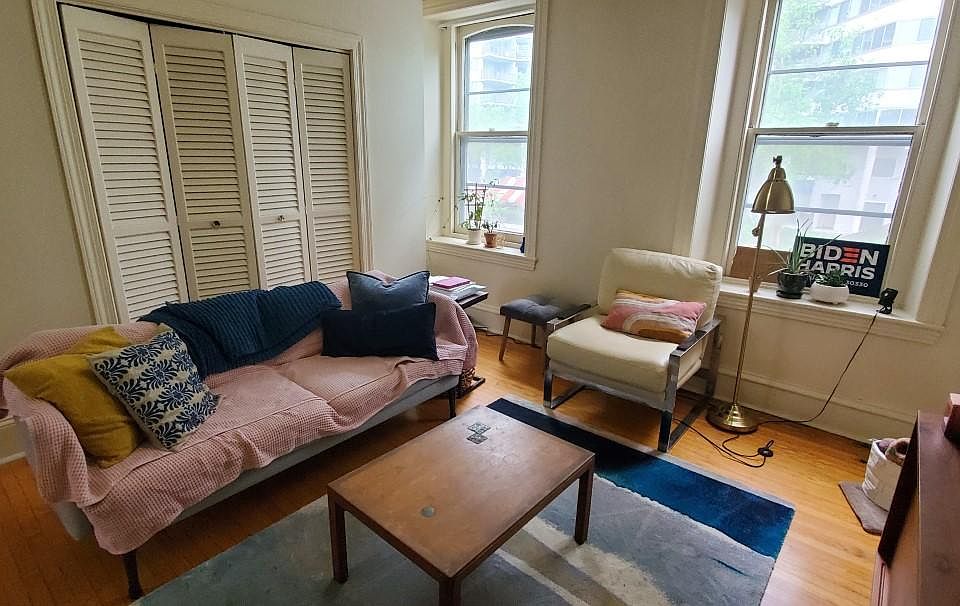 1st image of 2433 Fairmount Ave #B
