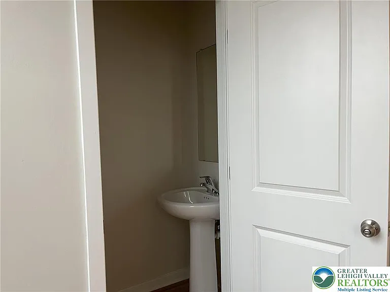 7620 Clayton Ave — Photo 18