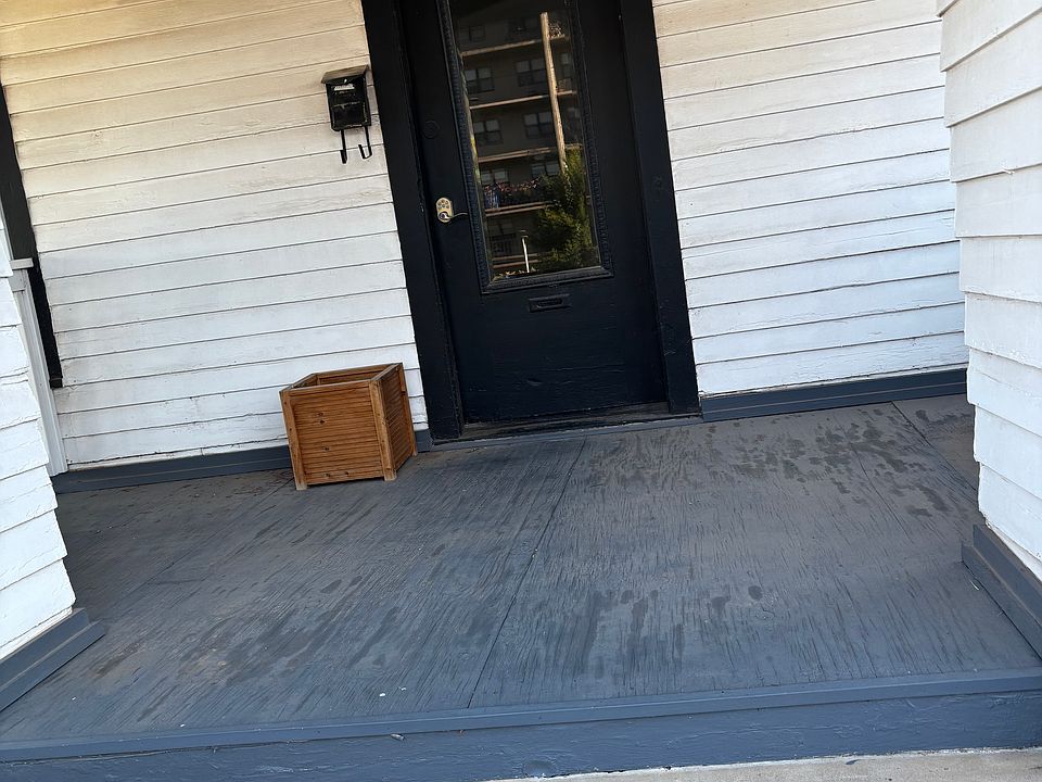 1st image of 915 NW 13th St APT B