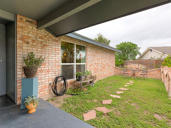 4th image of 1615 Xanthisma Ave