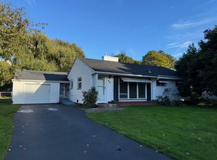 94 W Craig Hill Dr, Rochester, NY 14626