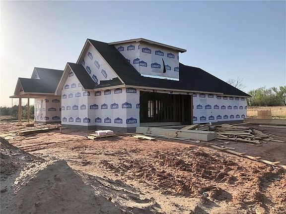 3rd image of 100 Cedar Creek Dr
