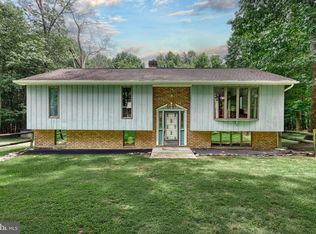 1233 Glatco Lodge Rd, Hanover, PA 17331