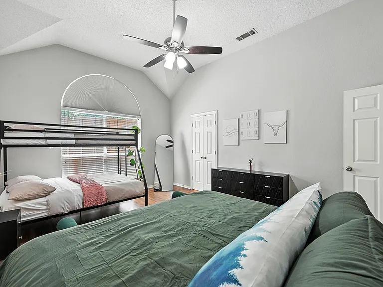 4168 Creekhollow Dr — Photo 27