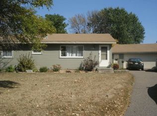 4218 Sandstone Dr, Eagan, MN 55122