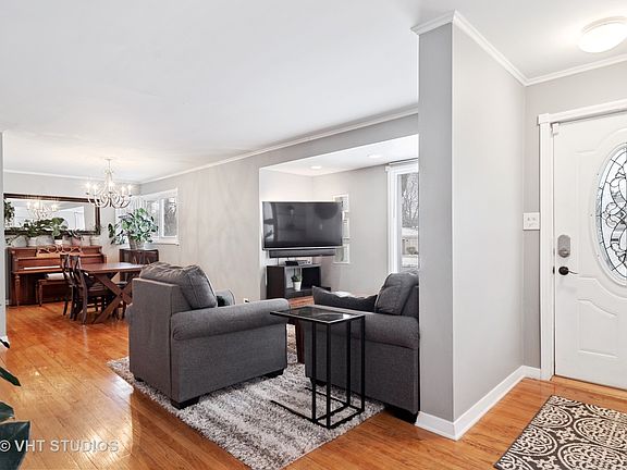 5th image of 1130 N Dryden Ave