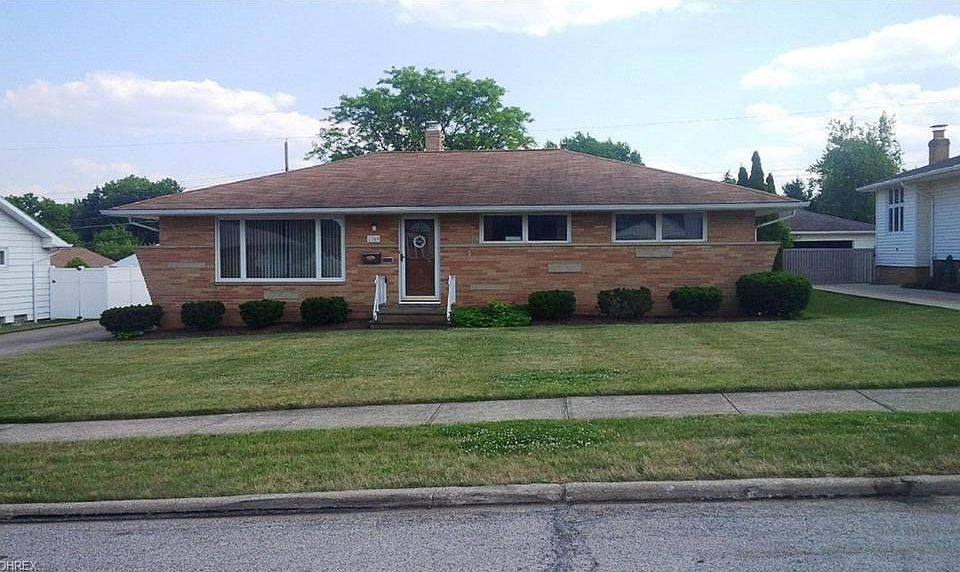 1st image of 2749 Sherwood Dr