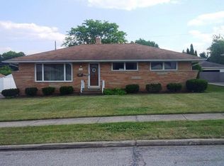 2749 Sherwood Dr, Parma, OH
