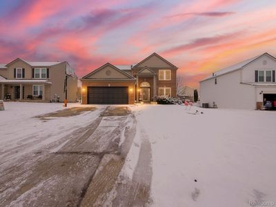 766 Apopka St, Waterford, MI, 48327